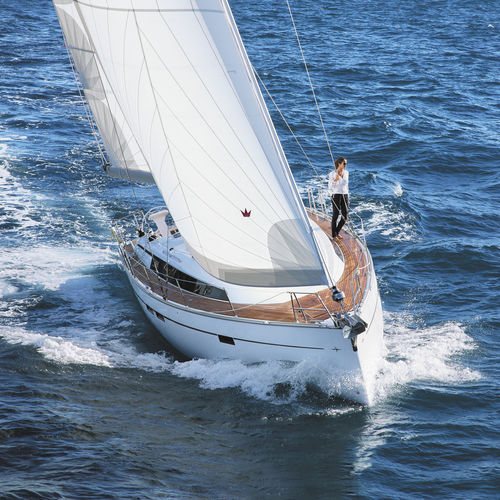 Veleiro de cruzeiro - 46 - BAVARIA YACHT - 3 cabines / 4 cabines / pernoite para 6 pessoas