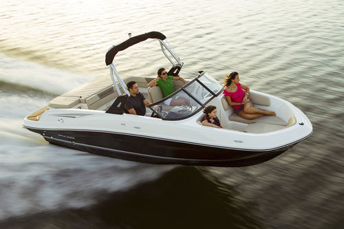 Lancha de proa aberta com motor de centro - VR5  - Bayliner - com console dupla / bowrider / open