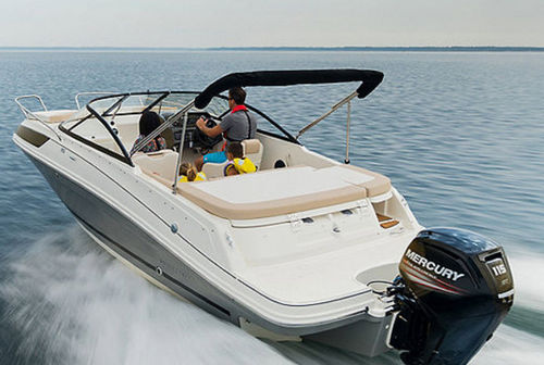 Lancha Day Cruiser com motor de popa - VR5 Cuddy OB - Bayliner - open / com console dupla / esportiva