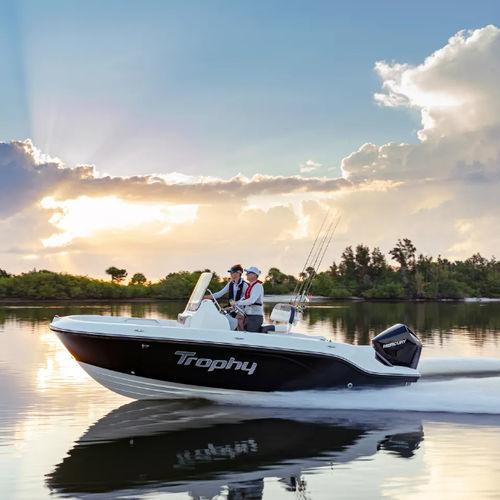 Lancha de console central com motor de popa - T20CC - Bayliner - para esqui aquático / de pesca esportiva / com solário
