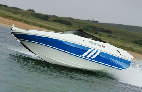 Lancha de proa aberta com motor de centro - 19 GTS - Fletcher Boats - com console dupla / bowrider / open
