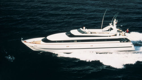Megaiate de cruzeiro - MAFFY BLU - Baglietto spa - com flybridge / com casco de planeio