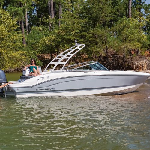 Lancha de proa aberta com motor de popa - 21 SSI OB - Chaparral - com console dupla / bowrider / open