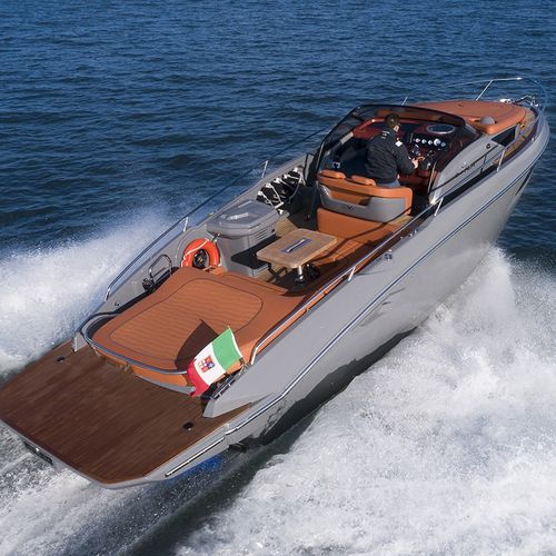 Lancha Express Cruiser com motor de centro - E30 Endurance - Cranchi - com motor de popa / a diesel / open