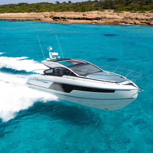 Lancha Express Cruiser com motor de centro - TARGA 40 - Fairline - a diesel / bimotor / soft-top