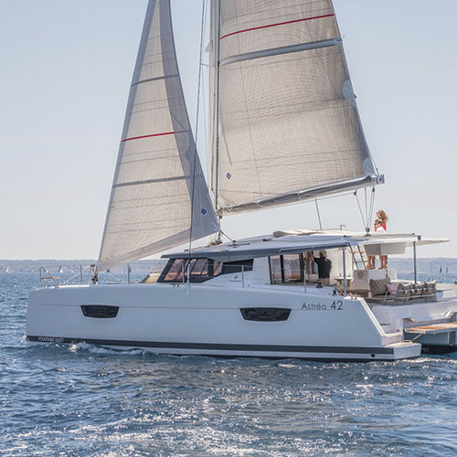 Catamarã - Astréa 42 - Fountaine Pajot Catamarans - de cruzeiro / 3 cabines / 2 cabines
