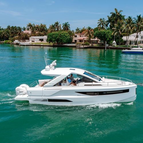 Lancha Express Cruiser com motor de popa - DB/37 OB - Jeanneau - Motorboats - bimotor / com hard-top / de cruzeiro
