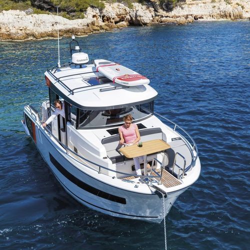 Lancha Cabin Cruiser com motor de popa - MERRY FISHER 895 SPORT - Jeanneau - Motorboats - bimotor / com casa do leme / esportiva