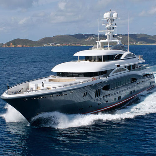 Megaiate de cruzeiro - GLOBAL - Lurssen Yachts - com casa de leme elevada