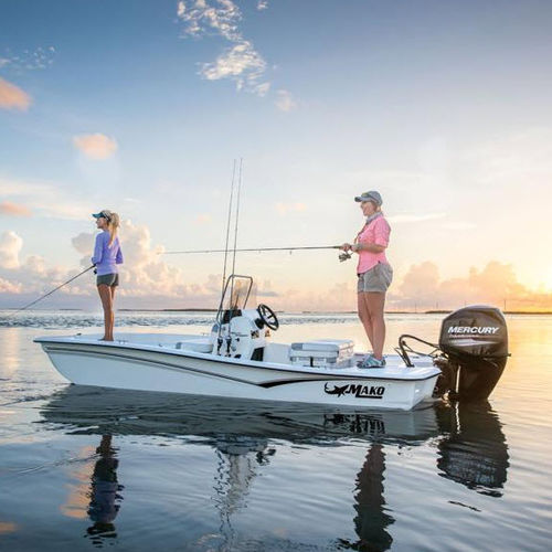 Bay boat com motor de popa - PRO 15 CC - Mako Marine - com console central / open / de pesca esportiva