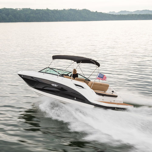 Deck-boat com motor de centro - SDX 250 - Sea Ray - com console dupla / open / de wakeboard