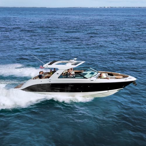 Lancha Express Cruiser com motor de rabeta - SLX 400 - Sea Ray - a diesel / bimotor / open