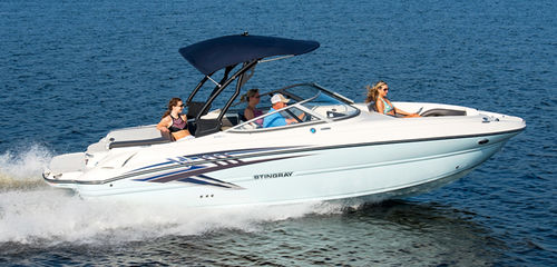 Deck-boat com motor de centro - 235LR - Stingray Boats - com console dupla / para esqui aquático / máx. 12 pessoas