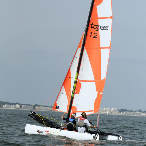 Catamarã esportivo de lazer - TOPAZ 12 - Topper - para escola / infantil / para dois tripulantes