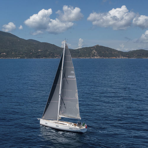Veleiro de cruzeiro oceânico - 48MKII - Nautor Swan - de regata / 3 cabines / com gurupés