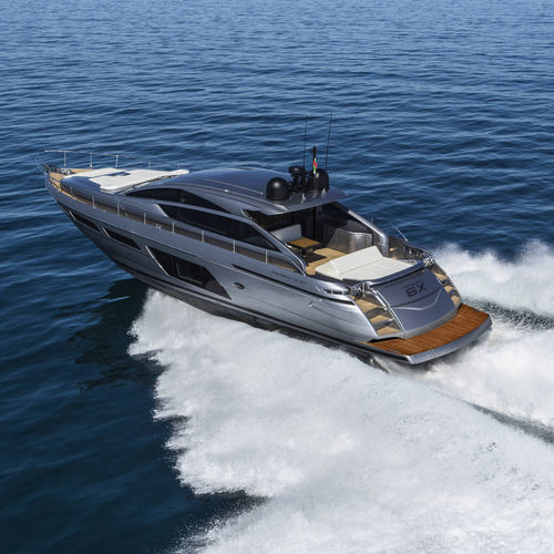 Iate a motor de cruzeiro - 6X - Pershing - com hard-top / V-drive / 3 cabines