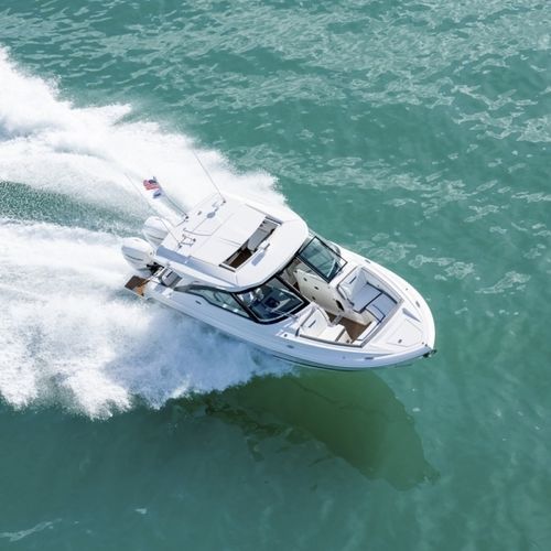 Lancha Express Cruiser com motor de popa - 34LX - Tiara Yachts - bimotor / com hard-top / com console dupla