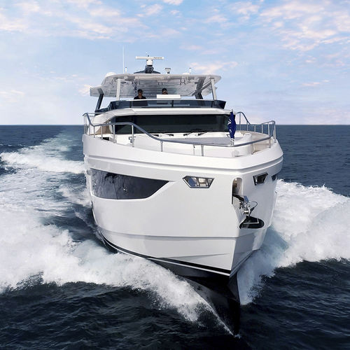 Iate a motor de cruzeiro - FD75 - Horizon - com flybridge / com casa de leme elevada / 4 cabines