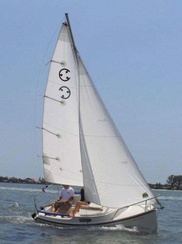Veleiro Day Sailer - COM PAC LEGACY - Com-Pac Yachts - pernoite para 2 pessoas / transportável