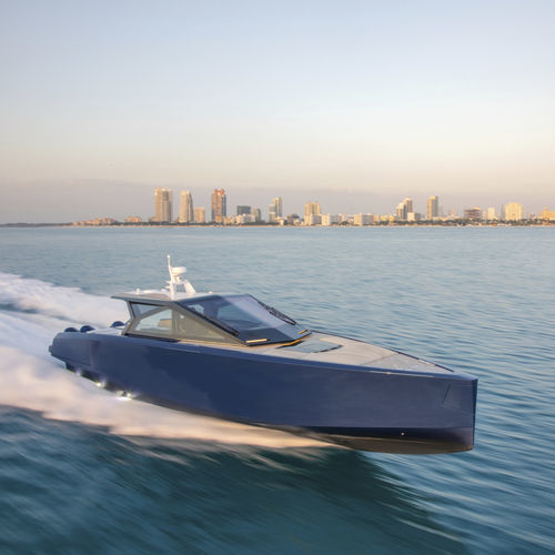 Iate a motor de cruzeiro - 58X - Wally - com hard-top / 2 cabines / em carbono