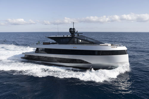 Iate a motor de cruzeiro - why200 - Wally - com casa do leme / IPS POD / 4 cabines