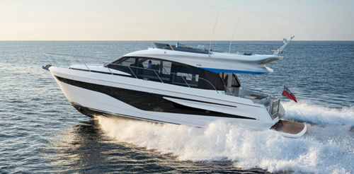 Iate a motor de cruzeiro - F54 - Princess - com flybridge / 3 cabines / pernoite para 6 pessoas