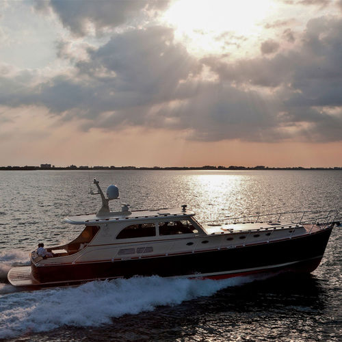 Iate a motor de cruzeiro - 62 - Vicem Yachts - clássico / tipo lobster / com flybridge