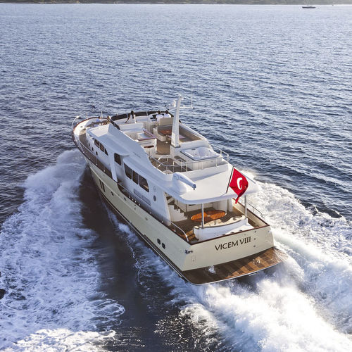 Iate a motor de cruzeiro - 82 - Vicem Yachts - clássico / tipo lobster / com flybridge