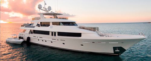 Superiate de cruzeiro - W130 - Wesport - com casa de leme elevada / 5 cabines / pernoite para 10 pessoas