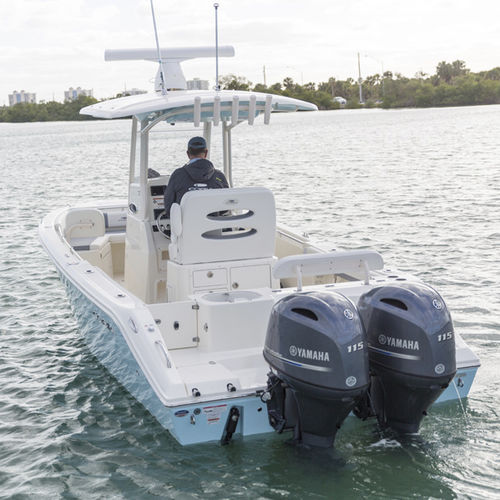 Lancha de console central com motor de popa - 240CC - Cobia - bimotor / de pesca esportiva / máx. 8 pessoas