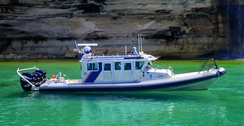 Barco profissional barco-patrulha - SAFE 38 - Safe Boats - com motor de popa / em alumínio / barco inflável semirrígido