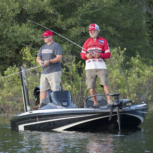 Bass boat com motor de popa - ZX200 - Skeeter - com console dupla / de pesca esportiva