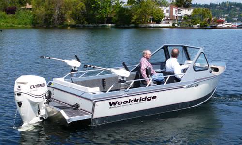 Lancha de console central com motor de popa - 18' SPORT OFFSHORE - Wooldridge - com console dupla / de pesca esportiva / offshore