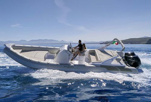 Barco inflável com motor de popa - 996 GP - Master - semirrígido / para esqui aquático / em fibra de vidro