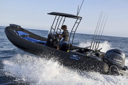 Barco inflável com motor de popa - 630  - Master - semirrígido / com console central / open