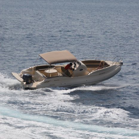 Barco inflável com motor de popa - DOLCE VITA - Mostro - semirrígido / com console lateral / máx. 10 pessoas
