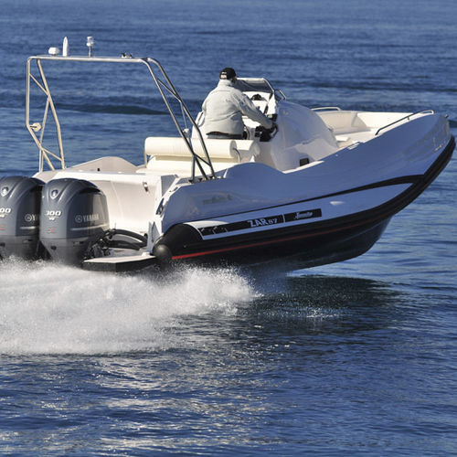 Barco inflável com motor de popa - 87 Welldeck  - Zar Formenti - bimotor / semirrígido / open