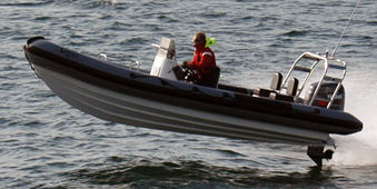 Barco inflável com motor de popa - Viper - Osprey - semirrígido / com console central / open