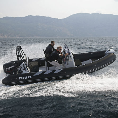 Barco inflável com motor de popa - NAVIGATOR 570 - Brig - semirrígido / open / com console jockey