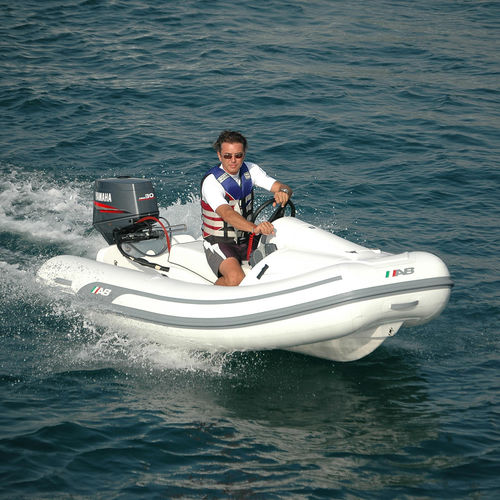 Barco inflável com motor de popa - AB Rider - AB Inflatables - semirrígido / com console jockey / em fibra de vidro