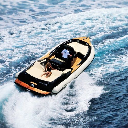 Barco inflável com motor de popa - ENVY 950  - SCANNER - com motor de centro / semirrígido / com console central