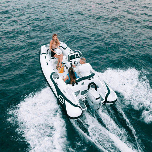Barco inflável com motor de popa - Generation 12 - Walker Bay Boats - semirrígido / open / com console lateral