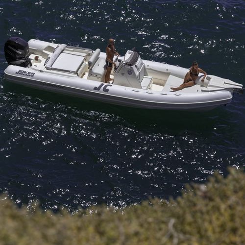 Barco inflável com motor de popa - CLUBMAN 26 - Joker Boat - semirrígido / open / com console central