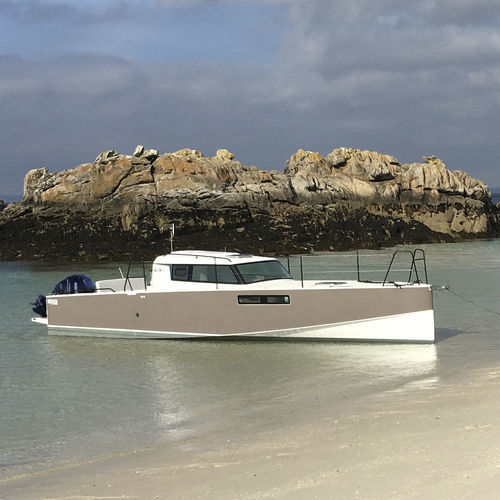 Lancha Express Cruiser com motor de popa - Loxo 32 Hors-Bord - POGO STRUCTURES - elétrica / a gás / de gasolina