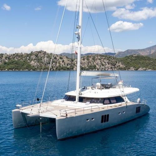 Iate à vela catamarã - SEAZEN II - Sunreef Yachts - de cruzeiro / 4 cabines / com flybridge