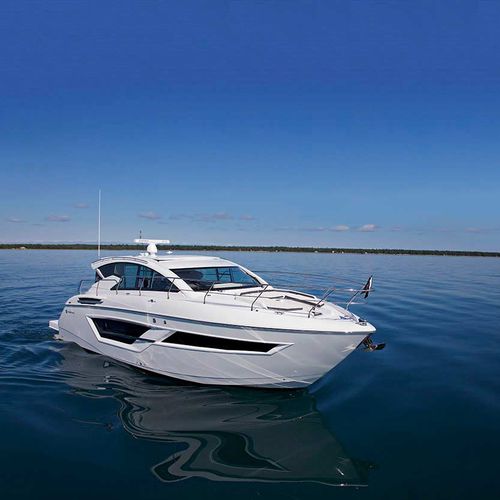 Lancha Express Cruiser com motor de centro - 46 CANTIUS - Cruisers - a diesel / com hard-top / de cruzeiro