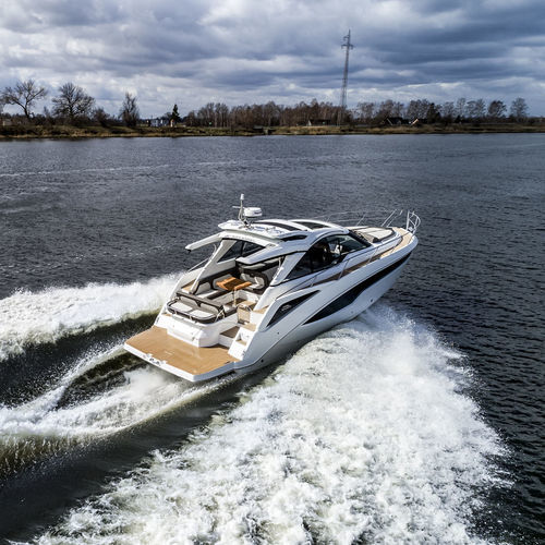 Lancha Express Cruiser com motor de centro - 405 HTS - Galeon - bimotor / com hard-top / esportiva