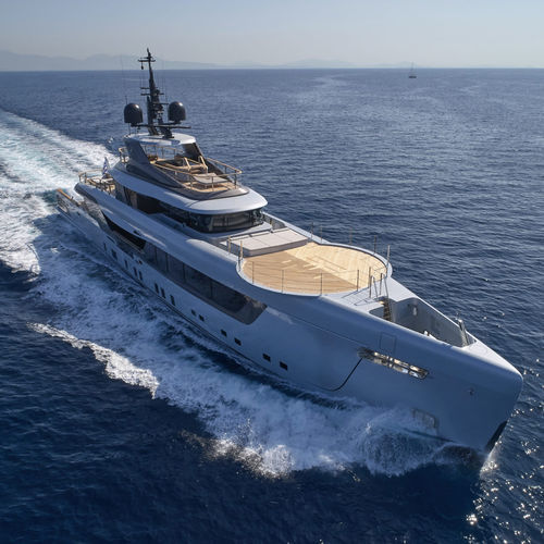 Megaiate de cruzeiro - M/Y GECO - Admiral yachts - com casa de leme elevada / 12 cabines / em alumínio