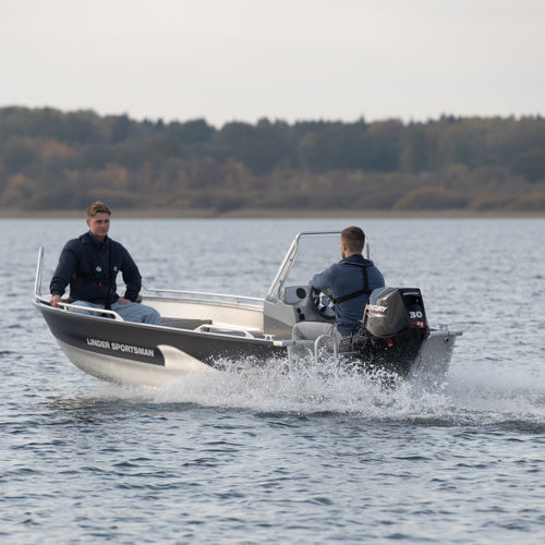 Lancha de console central com motor de popa - SPORTSMAN 445 MAX - Linder - com console lateral / para esqui aquático / de pesca esportiva