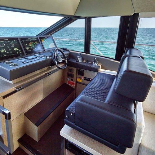 Assento de piloto - P 232 DRAGONFLAY DOUBLE - Besenzoni SpA - de modelo semissentado / para barco / com apoio de braços